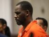 R. Kelly អំពាវនាវជាផ្លូវការឱ្យ Trump បញ្ចប់ការកាត់ទោសជាប់គុក 30 ឆ្នាំរបស់គាត់ពីបទឧក្រិដ្ឋកម្មផ្លូវភេទ