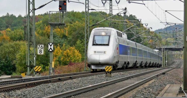 1784303288_six-heures-de-retard-nuit-de-galere-pour-les-passagers-d-un-intercites-toulouse-paris.jpg