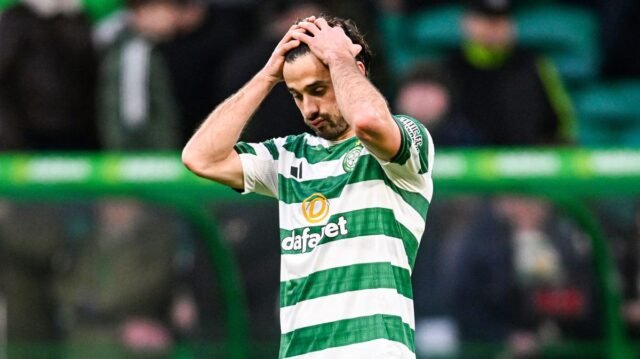 1784337179_0_Celtic-v-Hibernian-William-Hill-Premiership.jpg
