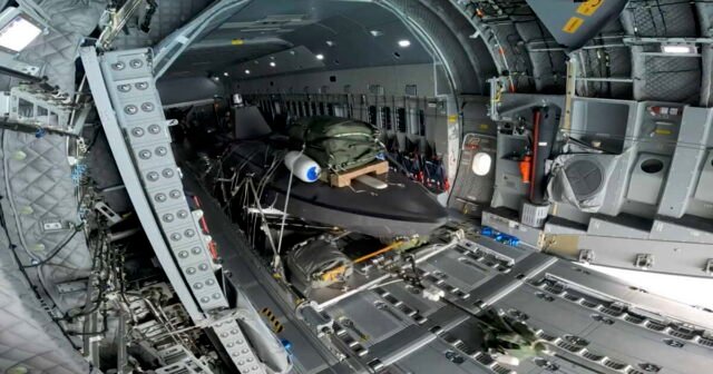 1784425556_la-royal-navy-largue-son-drone-k3-scout-depuis-un-a400m-une-premiere-mondiale-en-mer.jpg
