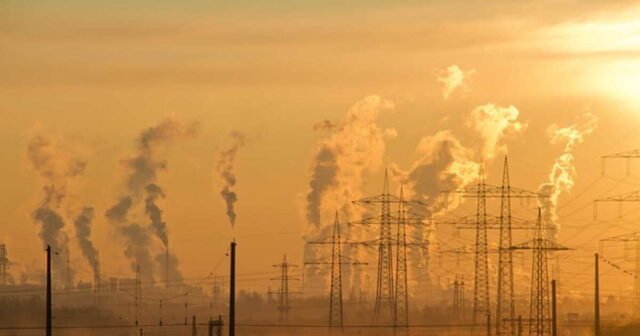 1784527315_neutralite-carbone-l-industrie-francaise-devra-reduire-ses-emissions-de-96-d-ici-2050.jpg