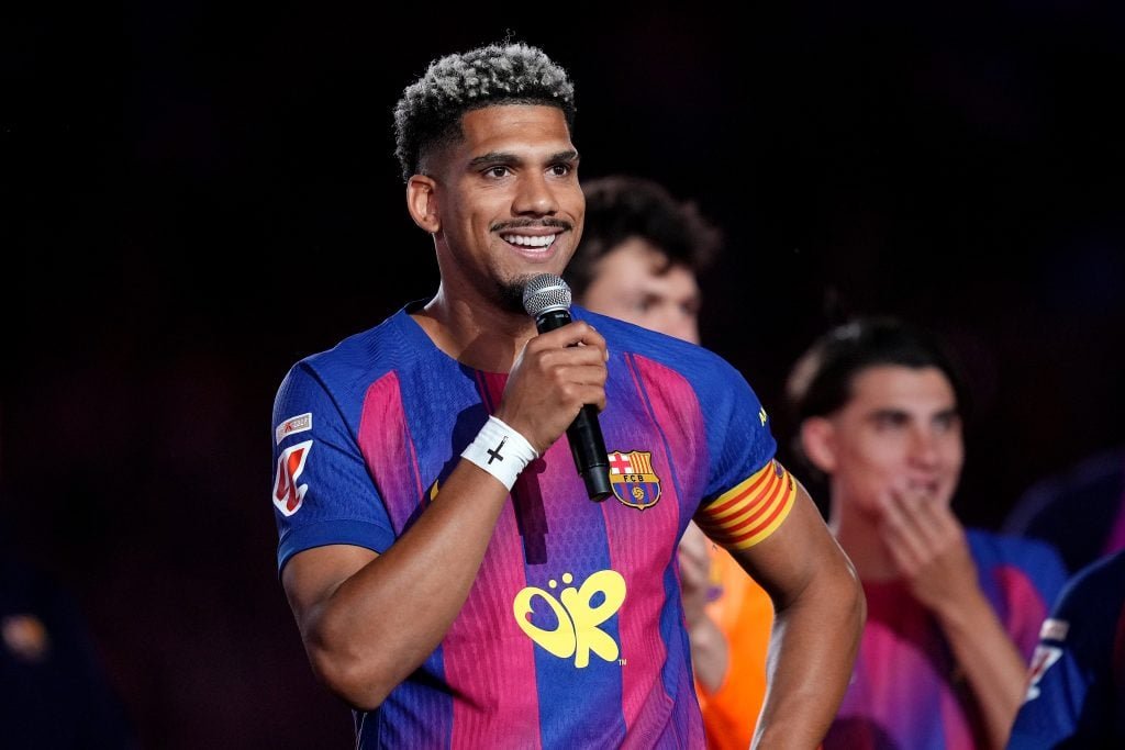 Ronald Araujo មកពី FC Barcelona