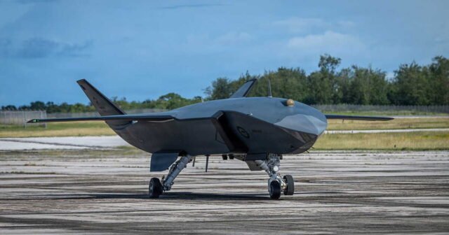 1784561701_boeing-devoile-pour-la-premiere-fois-son-drone-de-combat-mq-28-ghost-bat-en-europe.jpg