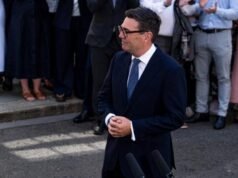 Andy Burnham ណែនាំរដ្ឋាភិបាលរបស់គាត់ និងបណ្តេញអ្នកគាំទ្រ Keir Starmer