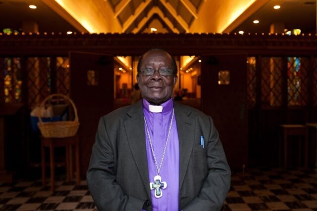 1784642293_2495169-l-ancien-eveque-anglican-de-buganda-christopher-se.JPG