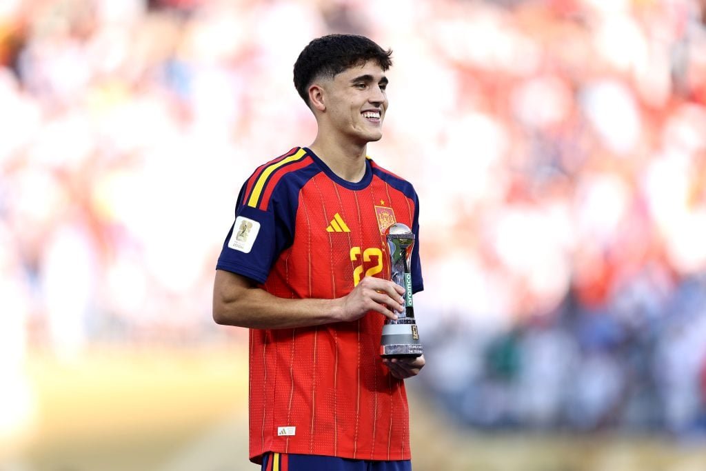 Pau Cubarsi ខ្សែការពារ Barcelona និងអេស្ប៉ាញ