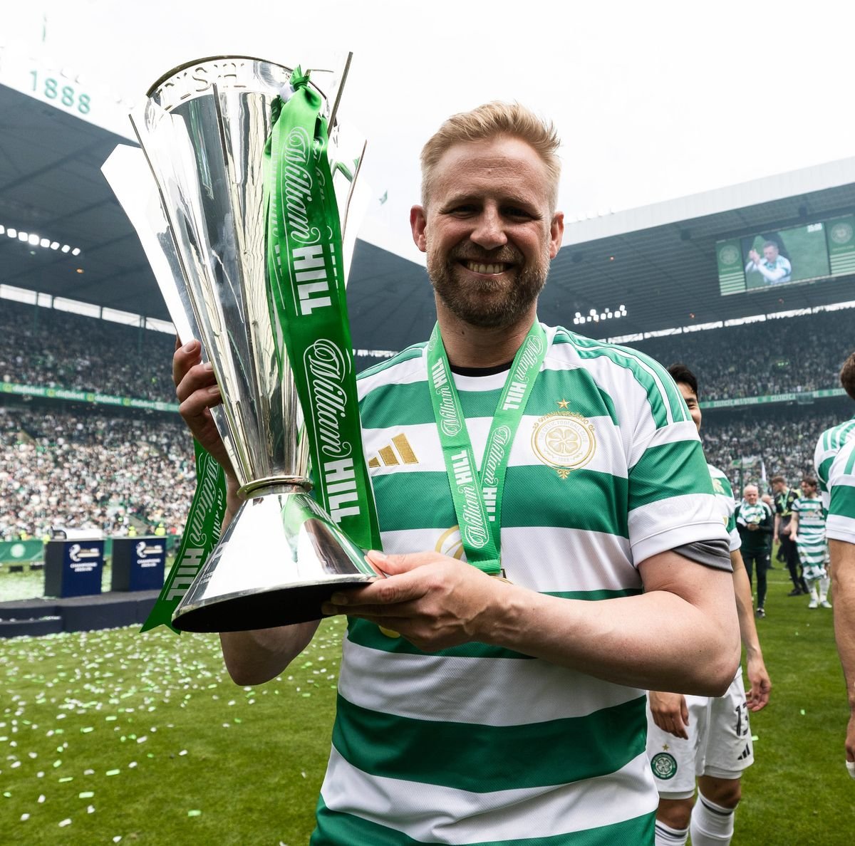 Kasper Schmeichel និយាយលាជាមួយ League Cup