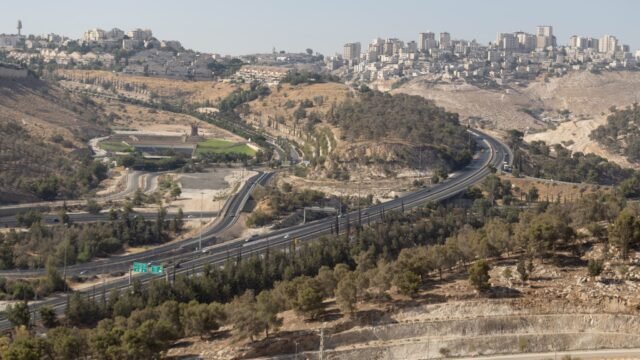 1784710432_E1-Israel-2300521.jpg