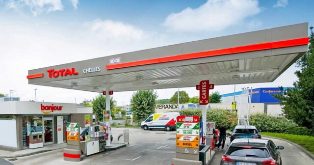 1784782972_essence-a-1-99-euro-totalenergies-retablit-le-plafonnement-dans-toutes-ses-stations-en-france.jpg