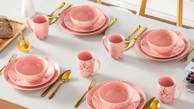 1784808996_7_Lovecasa-24-Piece-Pink-Marble-Dinnerware-Set.png