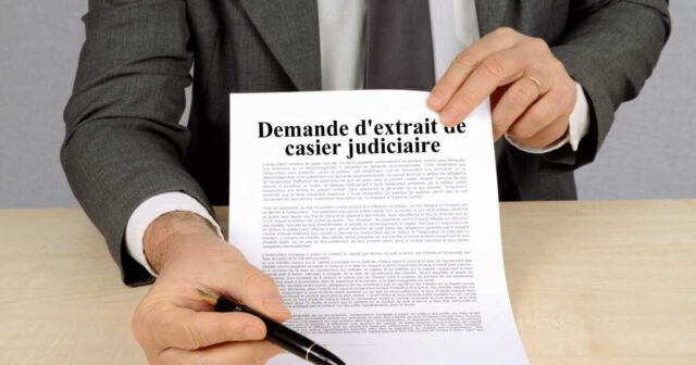 1784841833_cette-amende-que-vous-pensiez-oubliee-peut-desormais-vous-couter-un-emploi-ce-que-change-la-loi-ripo.jpeg