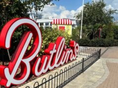 គូស្នេហ៍មួយគូចាកចេញពី Butlin បន្ទាប់ពីរកឃើញ ‘ក្អួត ឈាម និងលាមក’ ក្នុងសុបិន្តអាក្រក់ថ្ងៃបុណ្យ