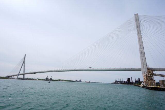 1784870110_US_Canada_Detroit_Bridge_23556.jpg