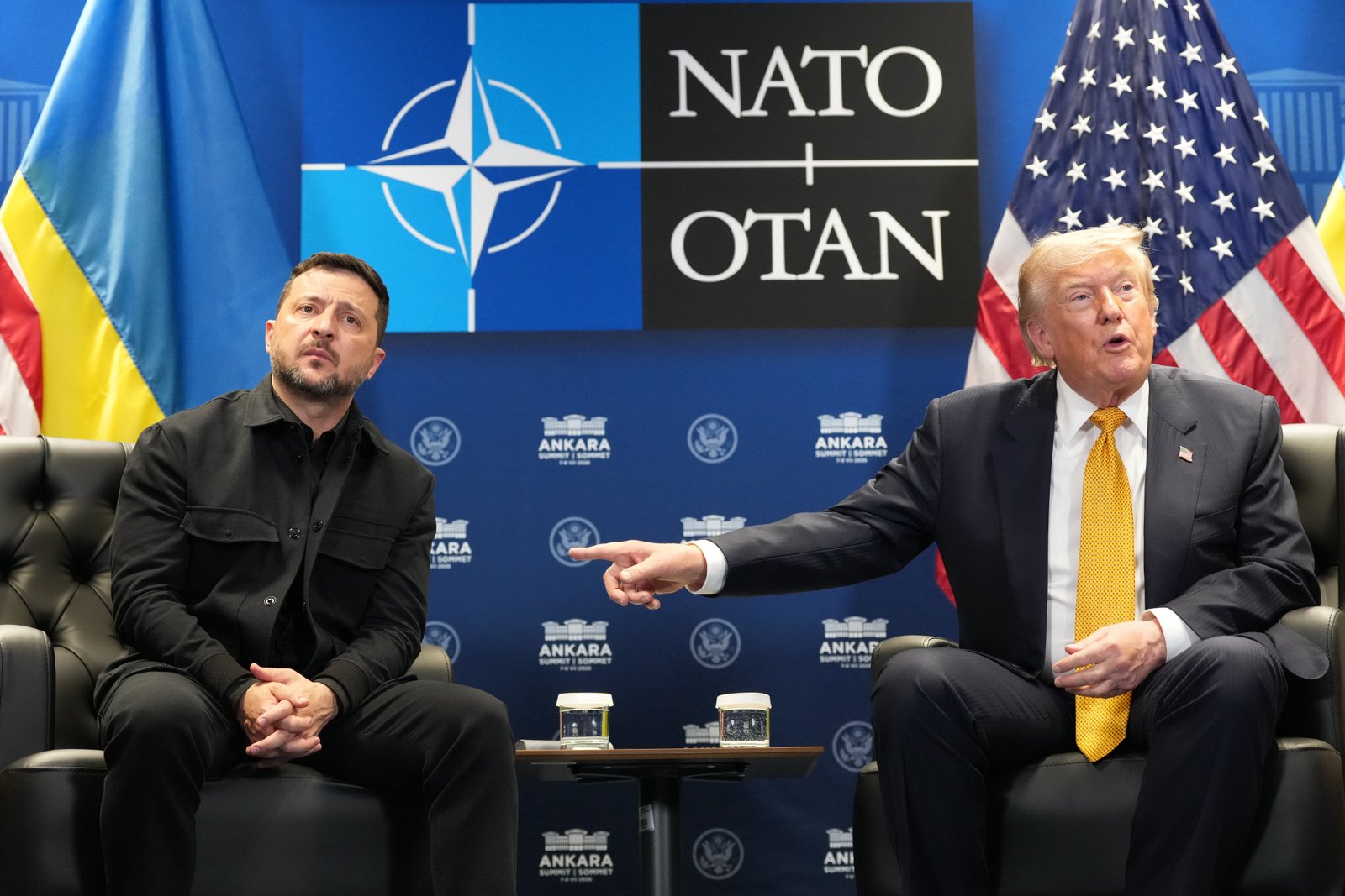 Zelensky បាននិយាយថា Trump បានផ្តល់ឱ្យគាត់នូវមួក MAGA ដែលមានចុះហត្ថលេខាក្នុងអំឡុងពេលដំណើរទស្សនកិច្ចចុងក្រោយរបស់ពួកគេ។