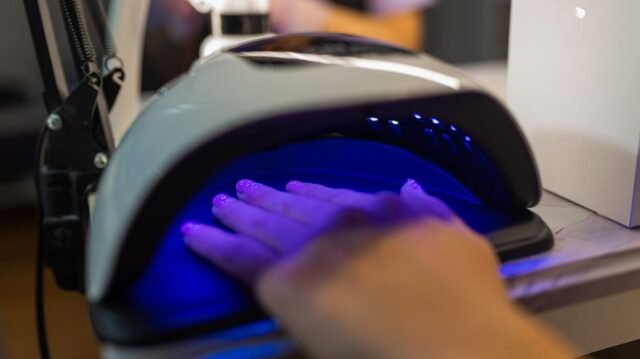 1784898011_0_Nail-appointment-at-the-salon.jpg