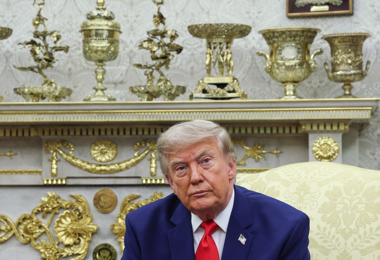 លោក Trump បានព្រមានថាសហរដ្ឋអាមេរិកនឹងវាយប្រហារភ្នំ Pickaxe