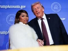 Trump បាននិយាយរឿងកំប្លែងដ៏ចម្លែកអំពី Nicki Minaj នៅឯអាហារពេលល្ងាចរបស់អ្នកឆ្លើយឆ្លងព័ត៌មាននៅសេតវិមានដែលបានកំណត់ពេលប៉ុន្មានសប្តាហ៍បន្ទាប់ពីហៅអ្នករ៉េបថា “ក្តៅខ្លាំងណាស់” ។