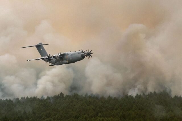 1785082235_2498857-un-avion-de-transport-militaire-a400m-effectue-son.jpg