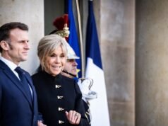 Brigitte Macron ប្រឈមមុខនឹងសវនាការដ៏សំខាន់មួយនៅក្នុងការកាត់ក្តីប្រឆាំងនឹង Candace Owens – franceinfo
