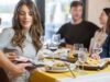 ប្រហែលពាក់កណ្តាលនៃ Generation Z ជំពាក់មិត្តភ័ក្តិច្រើនជាង $1,000 ខណៈពាក់កណ្តាលទៀតជំពាក់បំណុលគេដើម្បីបង់ថ្លៃក្រុម។