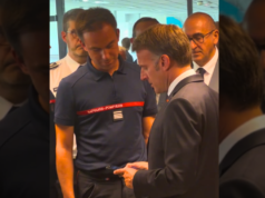 នៅក្នុង Gironde លោក Macron ទុកសារវិទ្យុទៅកាន់អ្នកពន្លត់អគ្គីភ័យ (ហើយធានាពួកគេនូវរឿងមួយ)