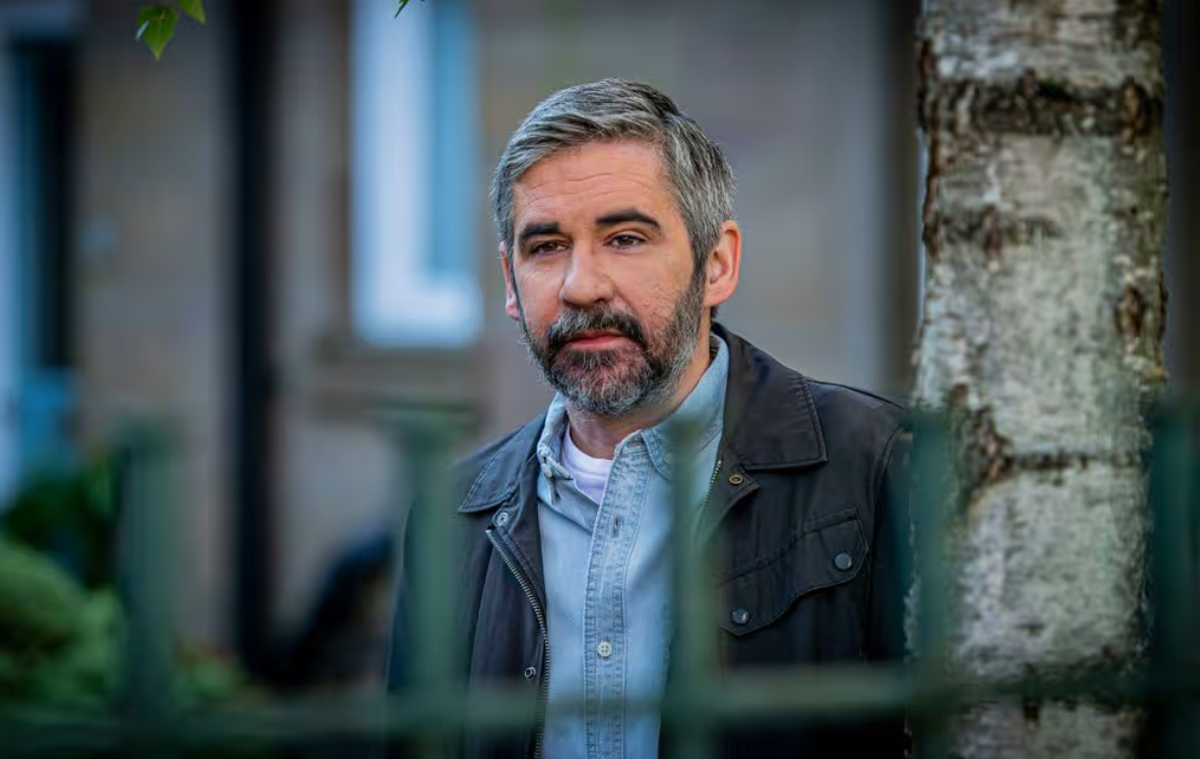 Iain Robertson ជា Stevie O'Hara ក្នុងវគ្គមួយនៃ River City