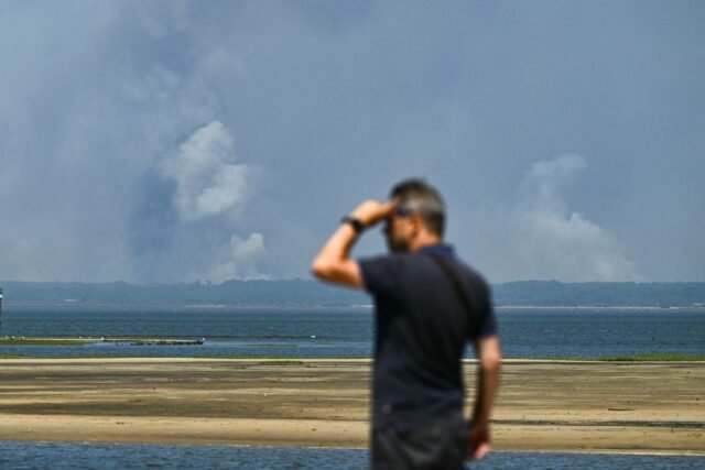 1785307733_2500547-la-fumee-des-incendies-en-gironde-vue-depuis-le-ba.jpg