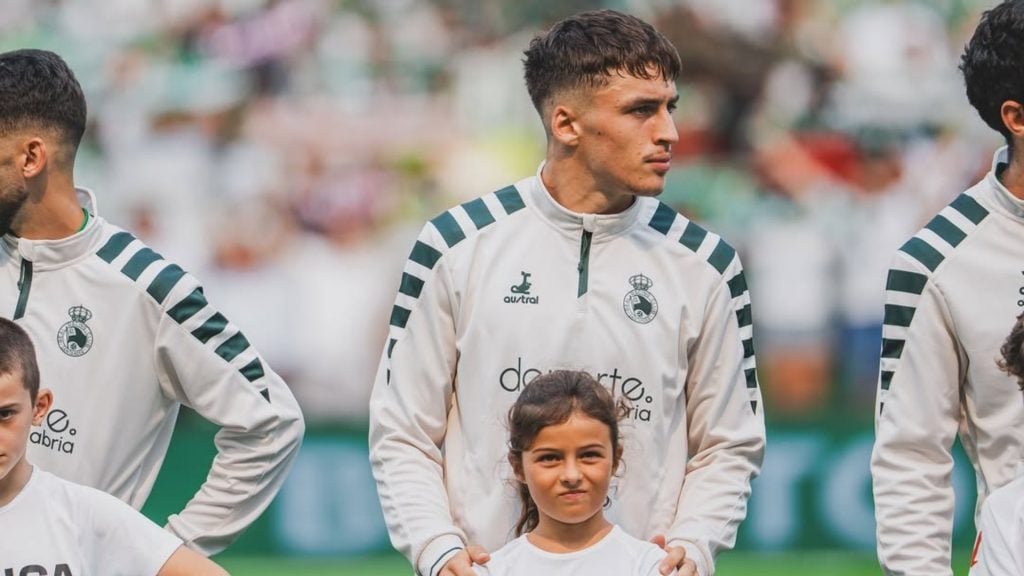 Jorge Salinas អ្នកលេង Racing Santander