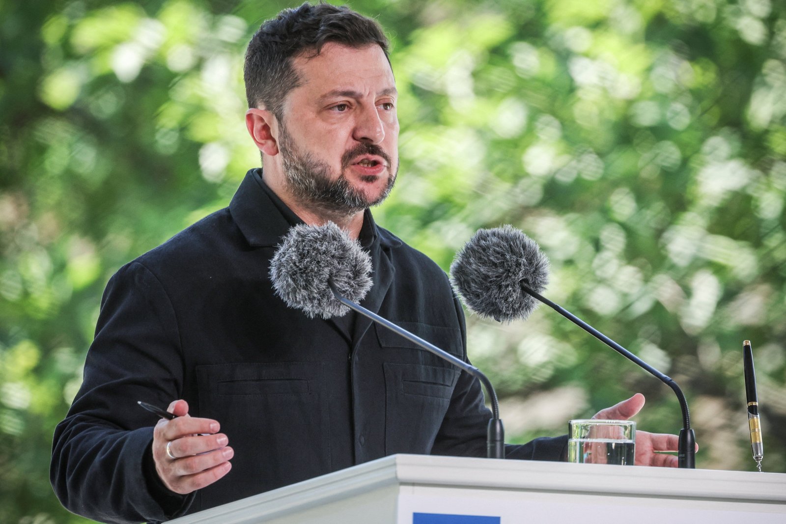 Zelensky ថ្លែងទៅកាន់អ្នកសារព័ត៌មាននៅទីក្រុង Kyiv កាលពីថ្ងៃពុធ