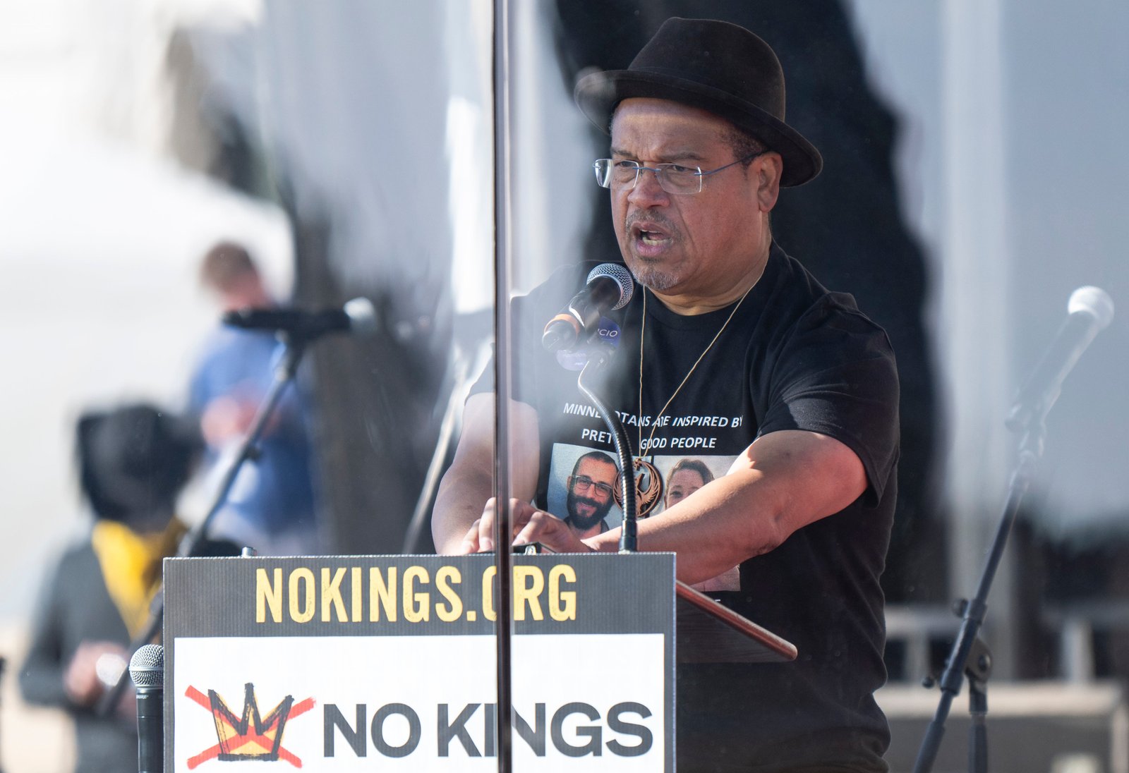 លោក Keith Ellison អគ្គមេធាវីរដ្ឋ Minnesota ថ្លែងក្នុងអំឡុង 