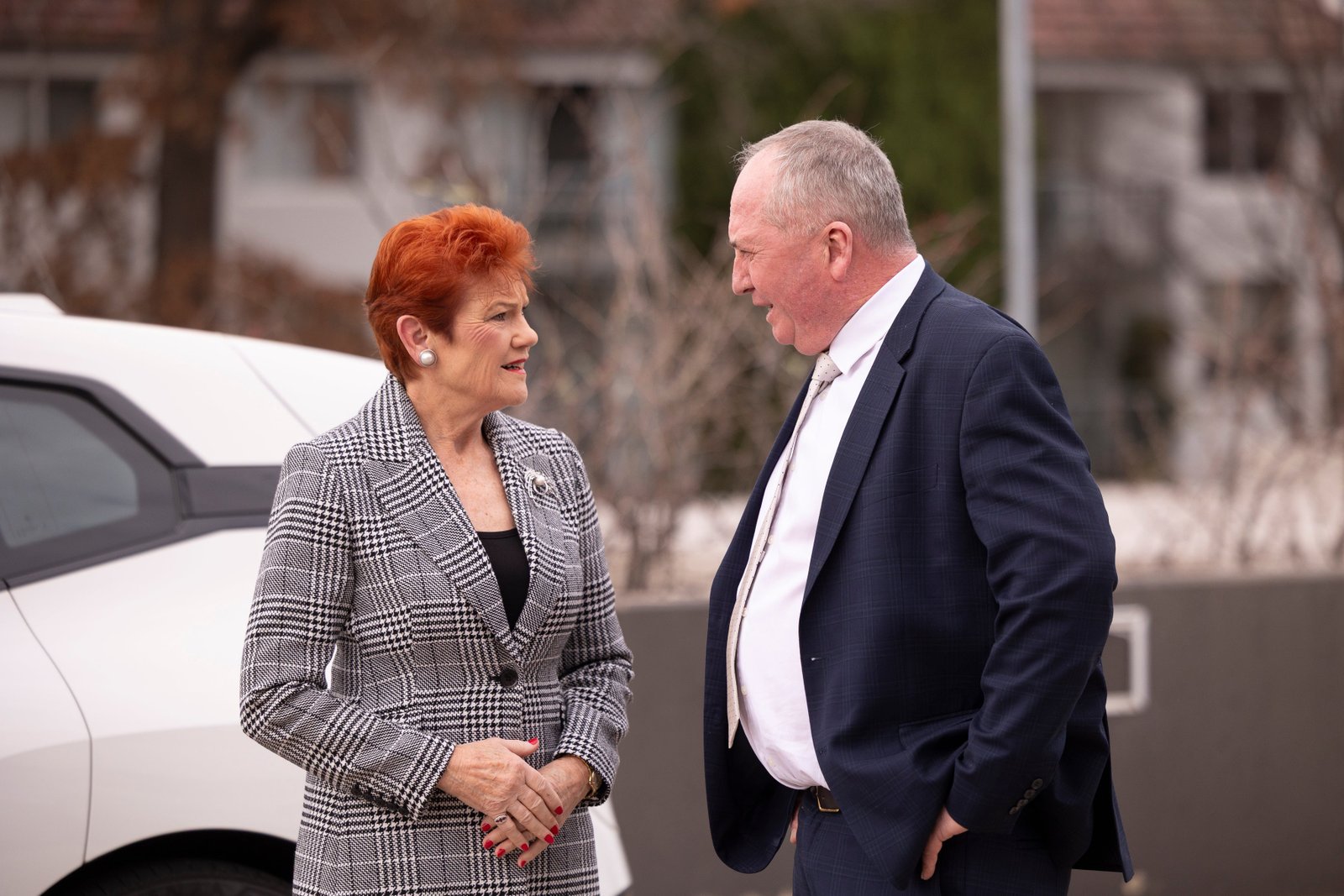 Pauline Hanson និង Barnaby Joyce នៅខាងក្រៅក្លឹបសារព័ត៌មានជាតិនៅថ្ងៃទី 17 ខែមិថុនា