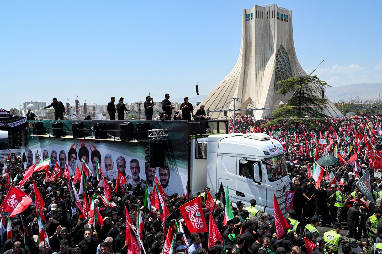 IRGC គឺជាផ្នែកសំខាន់មួយនៃរបប Ayatollah