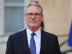 Keir Starmer និយាយអំពីការវាយប្រហារ Strait of Hormuz នៅពេលដែល Trump គំរាមកំហែងពន្ធ 20%