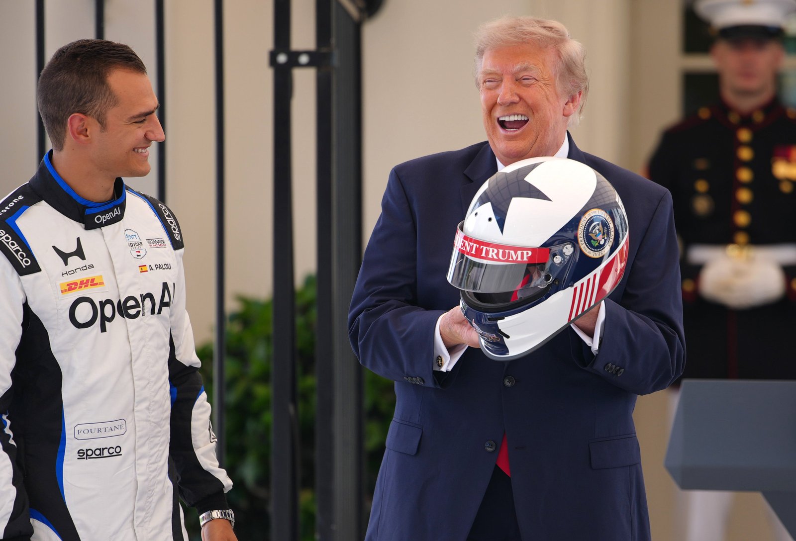 លោកប្រធានាធិបតី Donald Trump ដែលមានទំនុកចិត្តខ្លាំងបាននាំយក IndyCar ដ៏ល្អបំផុតទៅកាន់សេតវិមានដើម្បីផ្សព្វផ្សាយ Freedom 250 Grand Prix