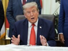 Trump បានបដិសេធ $227 លានដុល្លារជាជំនួយគ្រោះមហន្តរាយសម្រាប់រដ្ឋពណ៌ខៀវបន្ទាប់ពី FEMA បានយល់ព្រមលើប្រាក់នេះ។