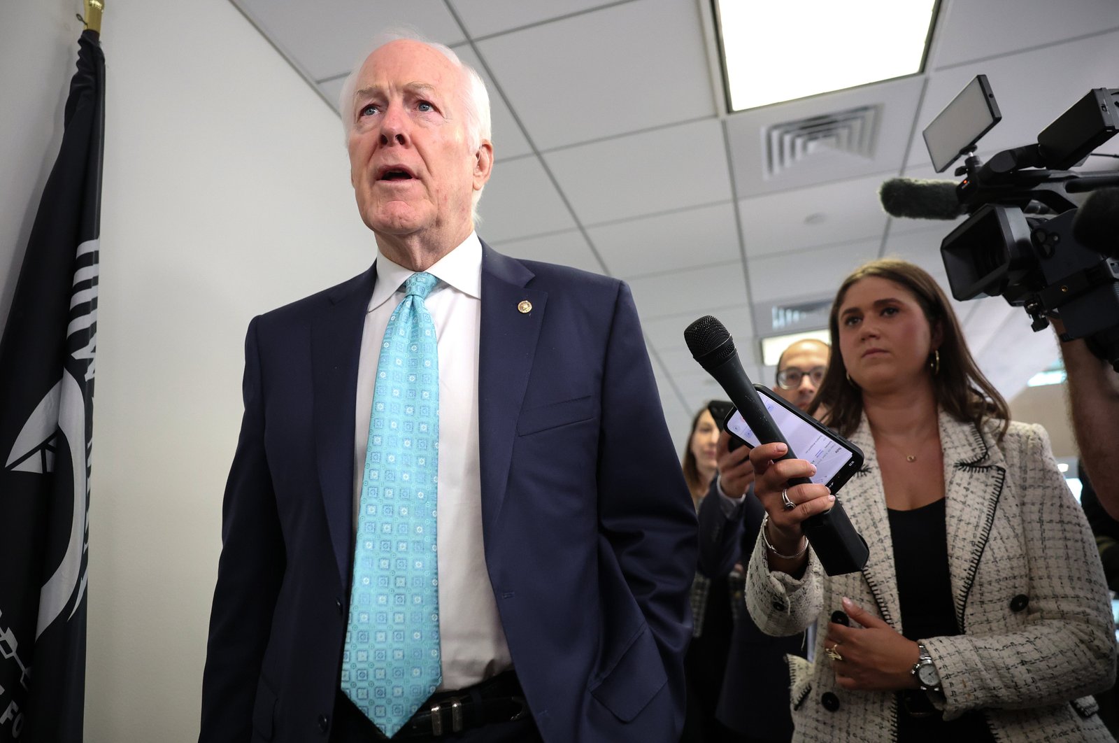 លោក John Cornyn ដែលជាសមាជិកព្រឹទ្ធសភាម្នាក់ក្នុងចំណោមសមាជិកព្រឹទ្ធសភា GOP ប្រឆាំងនឹង Blanche បានបាត់បង់កៅអីរបស់គាត់នៅឆ្នាំនេះទៅឱ្យគូប្រជែងចម្បងដែលគាំទ្រដោយ Trump