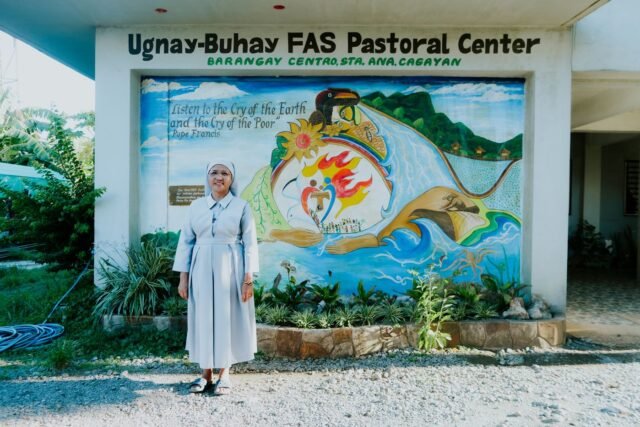 2491338-la-religieuse-minerva-caampued-au-centre-pastoral-.jpg