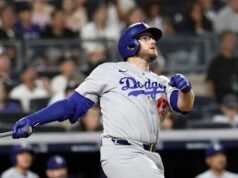 Max Muncy វាយបកទៅផ្ទះ 2 គ្រាប់ដែលរត់ចេញពីផ្ទះ Gerrit Cole ក្នុងទឹកទី 7 ដើម្បីនាំ Dodgers លើ Yankees 2-1 ក្នុងការប្រកួតបើកឆាកជាបន្តបន្ទាប់។