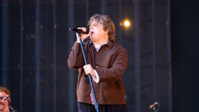 2_Lewis-Capaldi-Performs-At-Roundhay-Festival.jpg