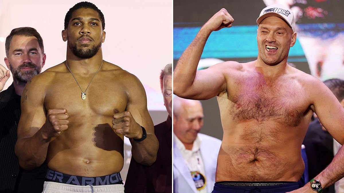 Tyson Fury បង្ហាញខ្លួនបន្ទាប់ពីការថ្លឹងថ្លែងមុនការប្រកួតដណ្តើមខ្សែក្រវាត់ទម្ងន់ធ្ងន់ IBF, WBA, WBC និង WBO រវាង Tyson Fury និង Oleksandr Usyk ក្នុងអំឡុងពេលប្រកួត Ring of Fire ជាផ្លូវការនៅ BLVD City