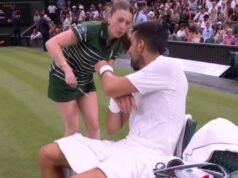 Novak Djokovic លេងសើចយ៉ាងឃោរឃៅលើកីឡាការិនីបាល់បោះ Wimbledon ដ៏គួរឱ្យភ័យខ្លាចនៅលើតុលាការកណ្តាល | កីឡាវាយកូនបាល់ | កីឡា