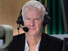 John McEnroe បង្ហាញពណ៌ពិត ខណៈសារជាអក្សរទៅកាន់តារា Wimbledon លេចចេញ | កីឡាវាយកូនបាល់ | កីឡា