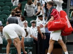 Wimbledon LIVE៖ អ្នកលេងពីរនាក់ត្រូវបានហាមឃាត់ពីតុលាការបន្ទាប់ពីការចាប់ដៃដោយហឹង្សា | កីឡាវាយកូនបាល់ | កីឡា