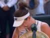 ម្ចាស់ជើងឯក Wimbledon នាង Linda Noskova ធ្វើឲ្យអ្នកវិភាគ BBC ស្រក់ទឹកភ្នែក អំឡុងពេលសុន្ទរកថាដ៏សោកសៅ | កីឡាវាយកូនបាល់ | កីឡា