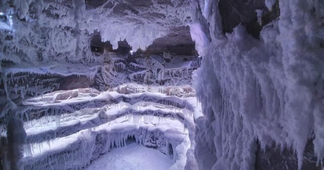 8c0f85b_upload-1-hwklvur6kyr2-snow-4096-3072-max.jpg