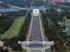 “Drained Reflecting Pool” បង្ហាញថាស្រទាប់ “ទង់ជាតិអាមេរិច” របស់ Trump ឥឡូវនេះមានពណ៌ប្រផេះជាង