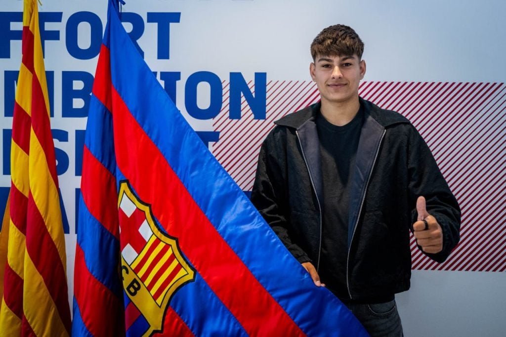 Brian Farinas មកពី Barcelona