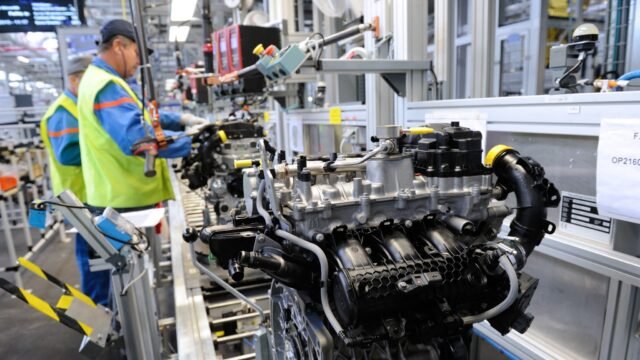 Douvrin-usine-2321316.jpg
