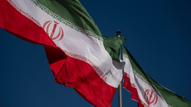 Drapeau-Iranien-2209097.jpg