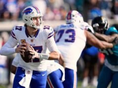 Josh Allen ត្រូវបានគេដាក់ឈ្មោះថាជា quarterback ដ៏ល្អបំផុតរបស់ NFL ដោយអ្នកនិពន្ធ AP
